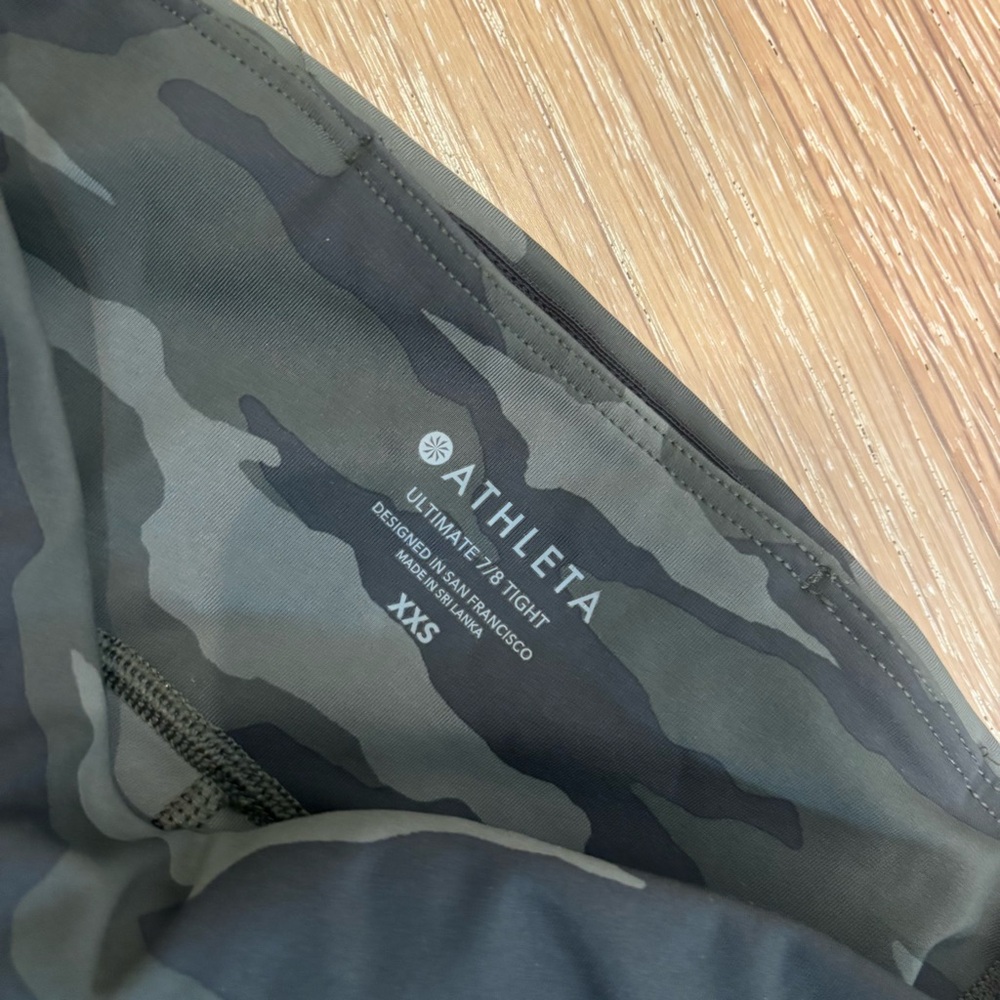 Athleta Ultimate 7/8 Tights High Waist Camo Leggings Stash‎ Pockets Size XXS - Picture 6 of 7